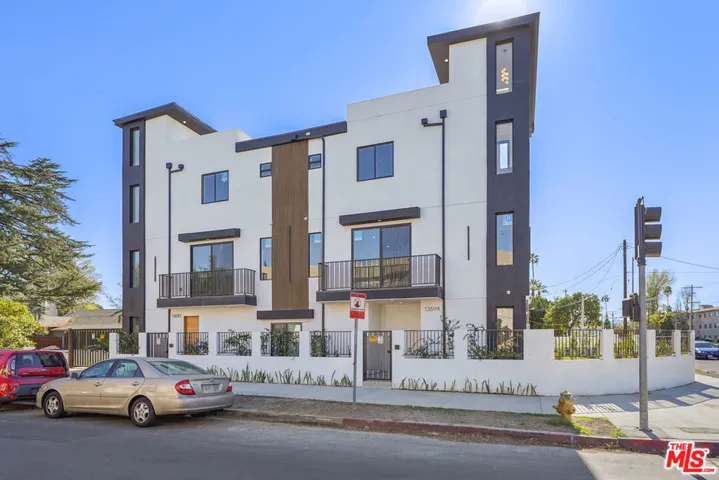 13694 Erwin Street 2, Van Nuys, California 91401