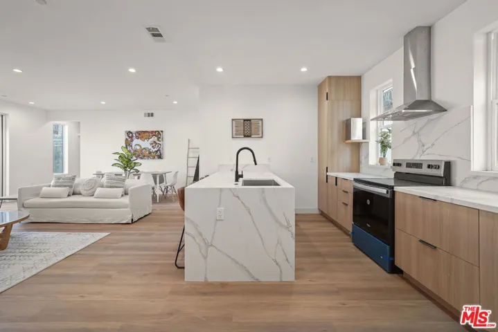 13694 Erwin Street 2, Van Nuys, California 91401