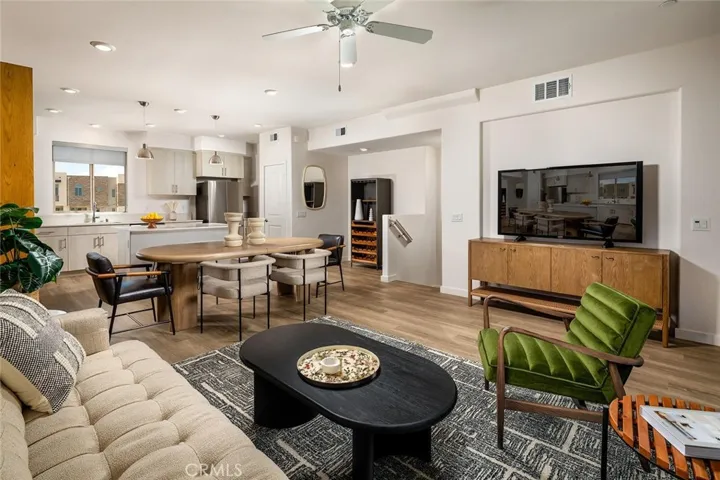 1517 W Vista Way, San Pedro, California 90732