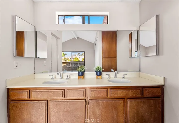 1407 Lakeside, Huntington Beach, California 92648