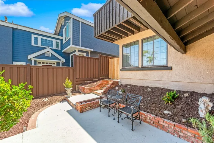 1407 Lakeside, Huntington Beach, California 92648