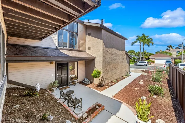 1407 Lakeside, Huntington Beach, California 92648