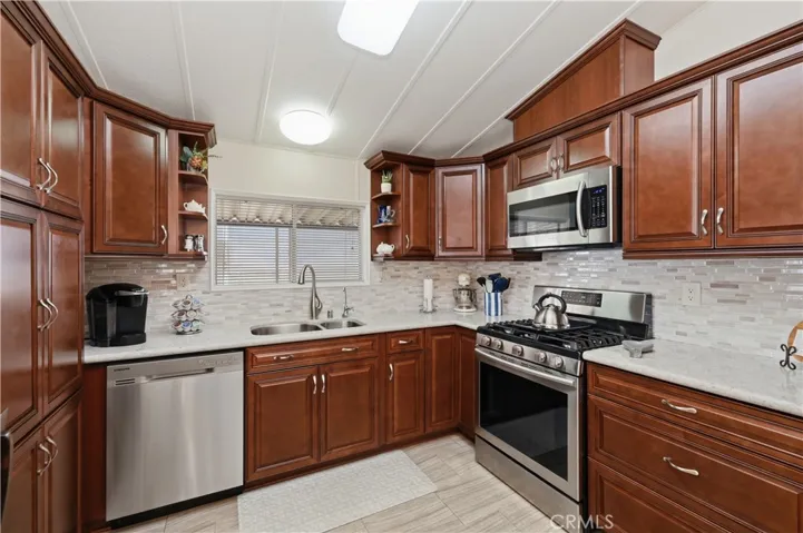 1251 E Lugonia 88, Redlands, California 92374