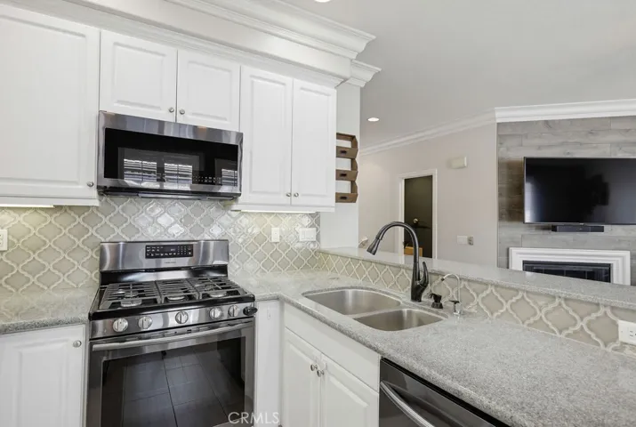 392 W Linden Drive, Orange, California 92865