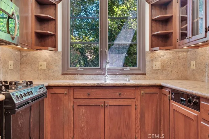1345 Indiana, South Pasadena, California 91030