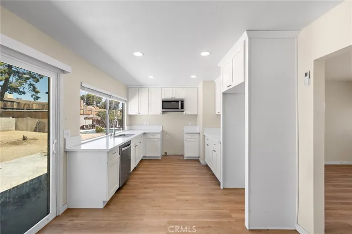 308 Forest, Barstow, California 92311 — photo 5