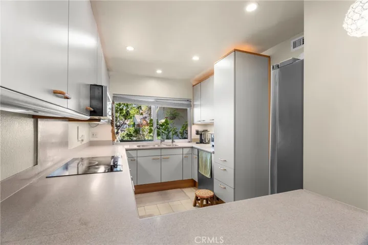 6 Eucalyptus, Irvine, California 92612