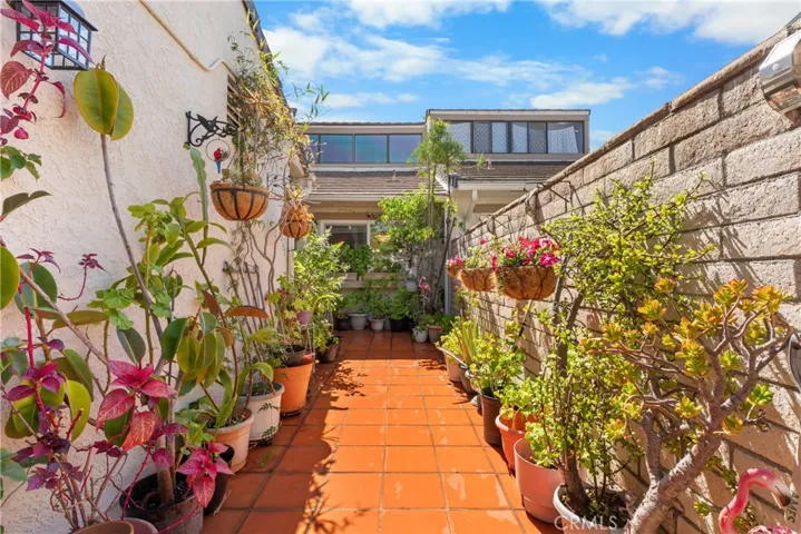 6 Eucalyptus, Irvine, California 92612