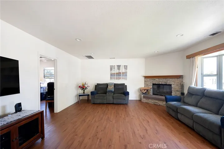 17209 Falda, Torrance, California 90504