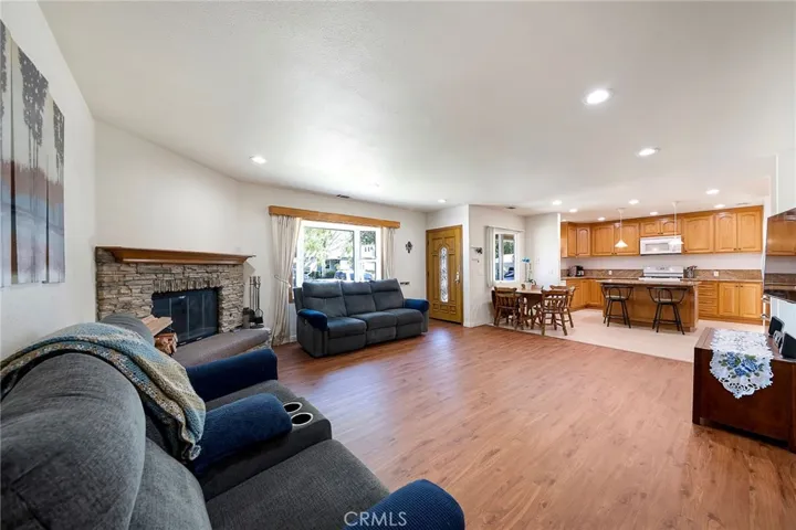 17209 Falda, Torrance, California 90504
