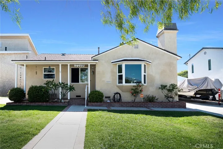 17209 Falda, Torrance, California 90504