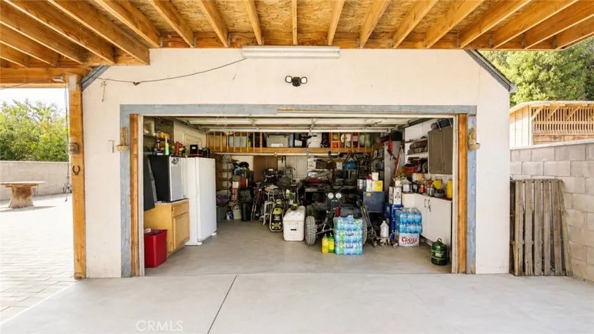 885 W Valley, Colton, California 92324