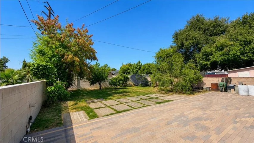 885 W Valley, Colton, California 92324