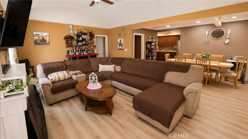 885 W Valley, Colton, California 92324