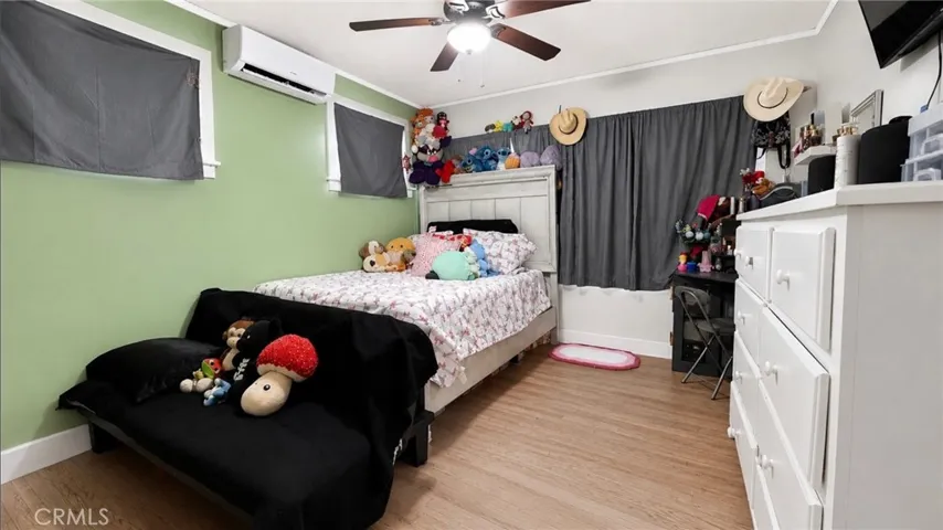 885 W Valley, Colton, California 92324