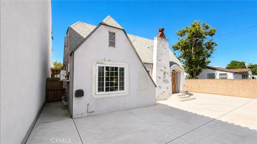 885 W Valley, Colton, California 92324