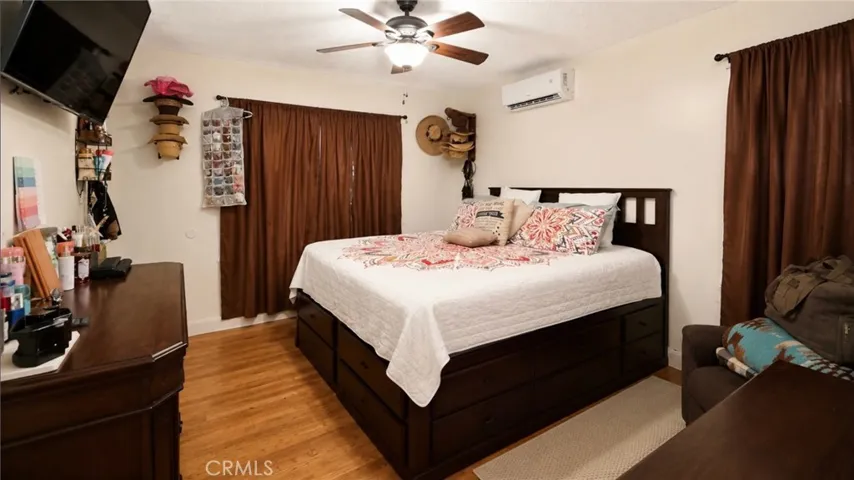 885 W Valley, Colton, California 92324