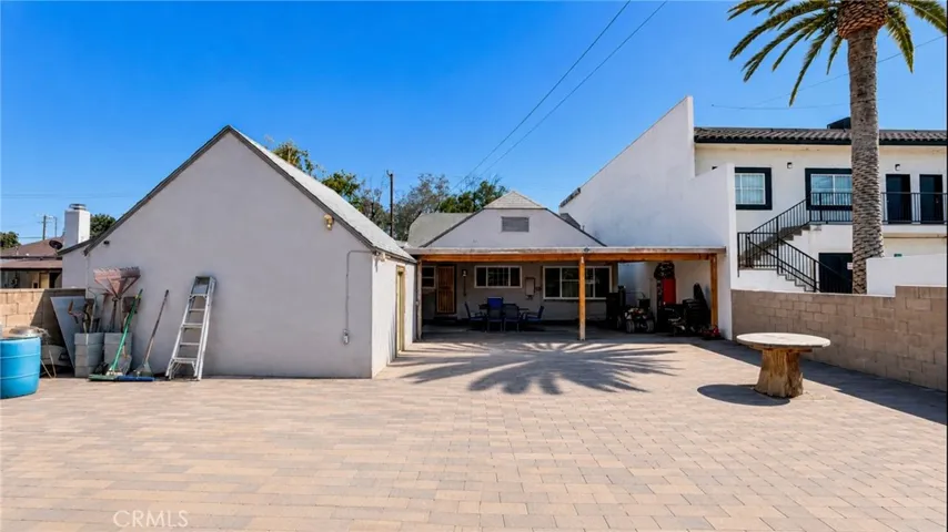 885 W Valley, Colton, California 92324