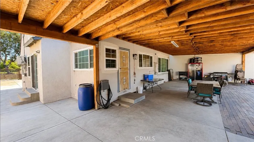 885 W Valley, Colton, California 92324