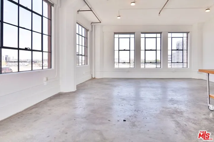 315 E 8th Street 406, Los Angeles, California 90014