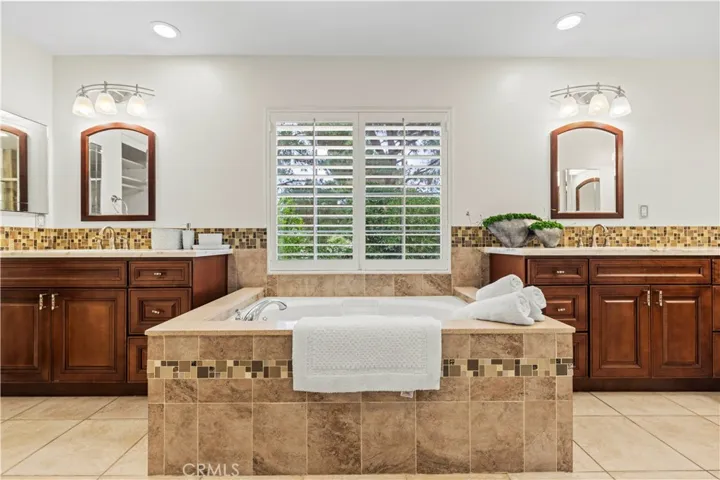 82 Winslow Lane, Irvine, California 92620