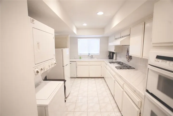 1350 E Tujunga, Burbank, California 91501