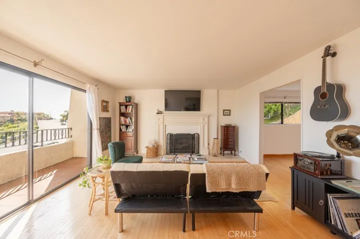 1350 E Tujunga, Burbank, California 91501