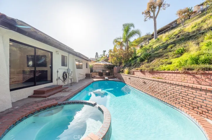 1350 E Tujunga, Burbank, California 91501
