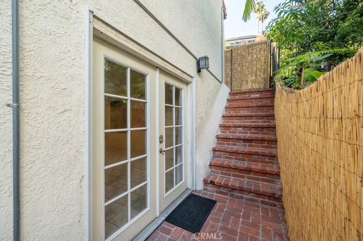 1350 E Tujunga, Burbank, California 91501
