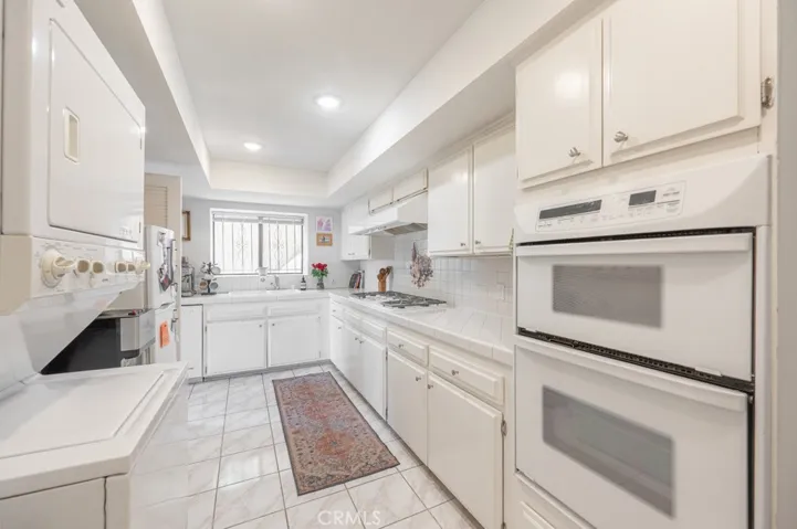 1350 E Tujunga, Burbank, California 91501