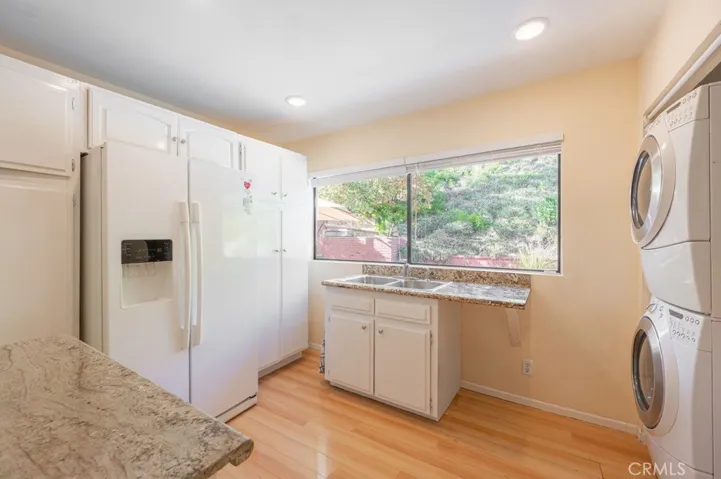 1350 E Tujunga, Burbank, California 91501