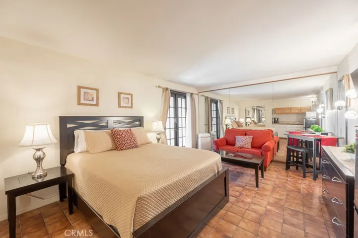 1350 E Tujunga, Burbank, California 91501