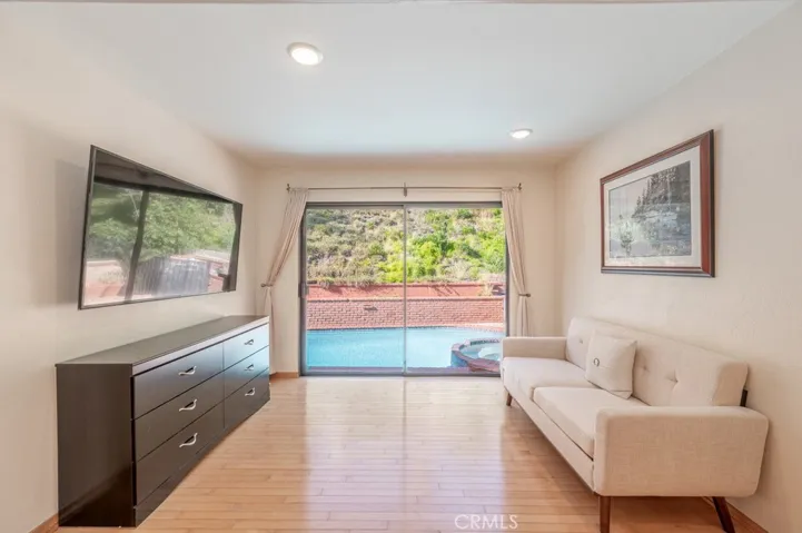 1350 E Tujunga, Burbank, California 91501