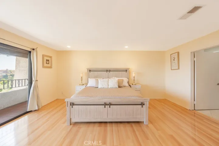 1350 E Tujunga, Burbank, California 91501
