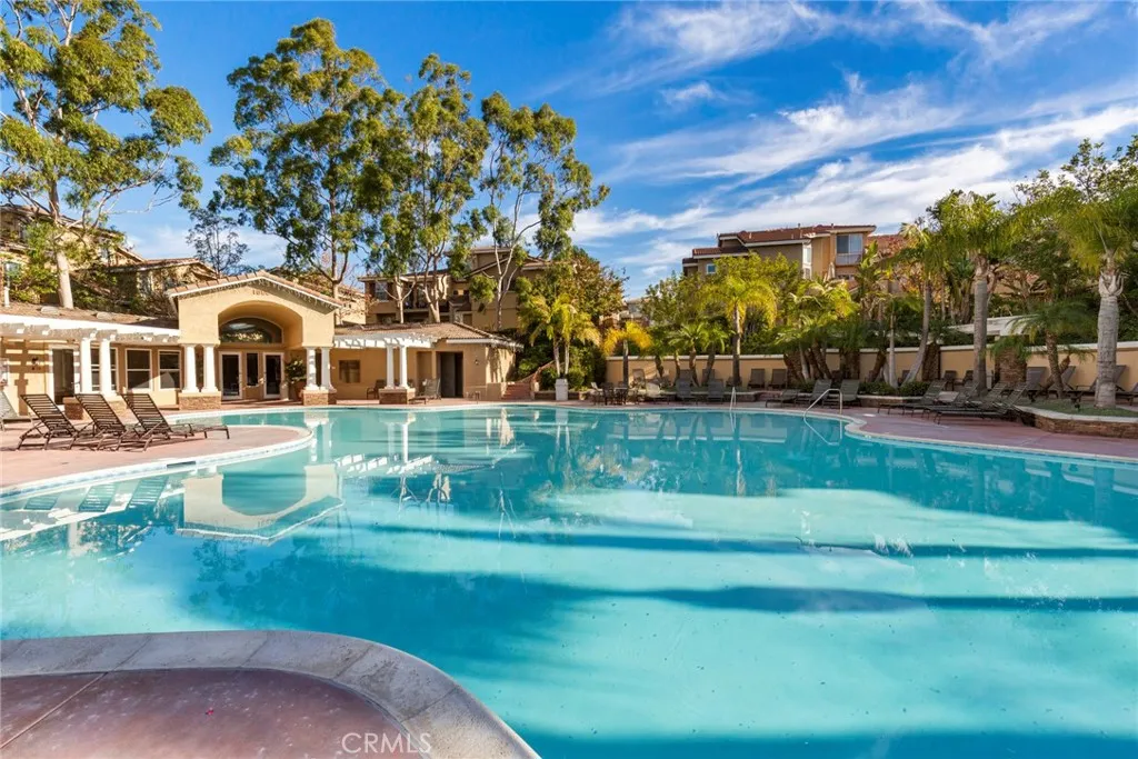 Resort Style Pool with a Spa, Showers and BBQ