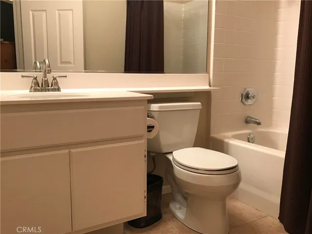 Secondary Full Bath