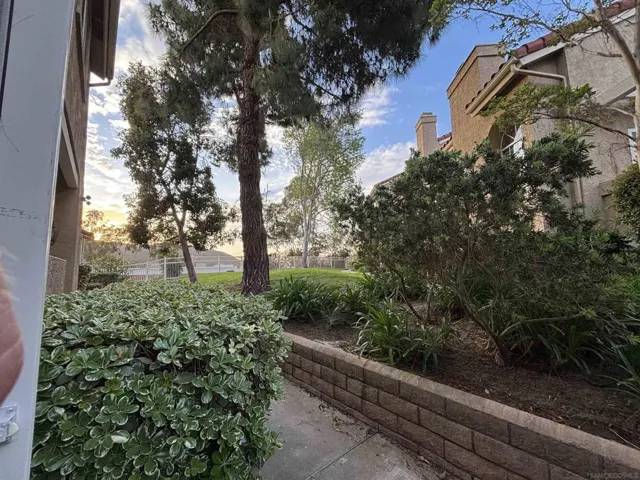 7737 Caminito Monarca 105, Carlsbad, California 92009
