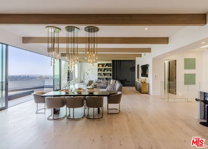8842 Evanview Drive, Los Angeles, California 90069