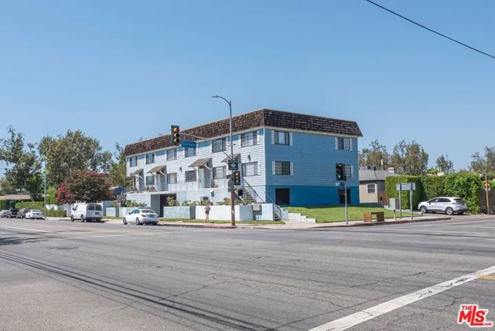 11701 Oxnard Street, North Hollywood, California 91606