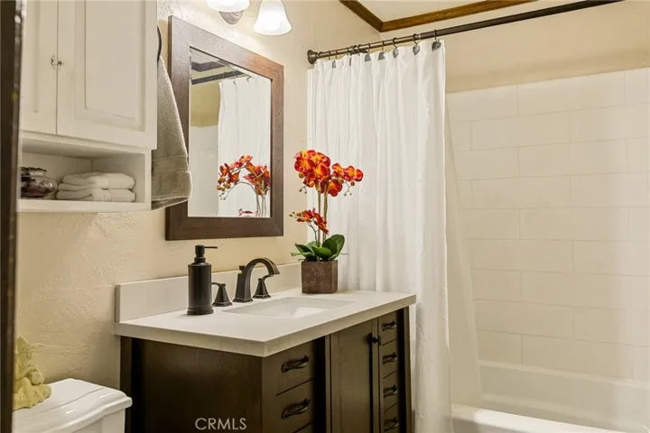 31071 Mountain Oak, Running Springs, California 92382
