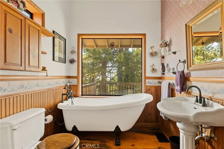 31071 Mountain Oak, Running Springs, California 92382