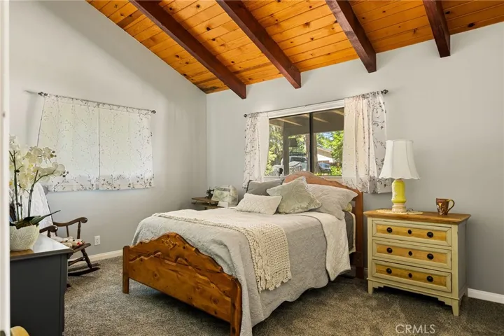 31071 Mountain Oak, Running Springs, California 92382