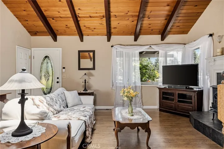 31071 Mountain Oak, Running Springs, California 92382