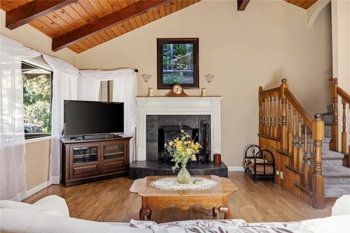 31071 Mountain Oak, Running Springs, California 92382