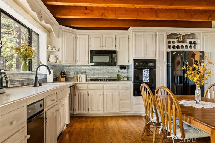 31071 Mountain Oak, Running Springs, California 92382
