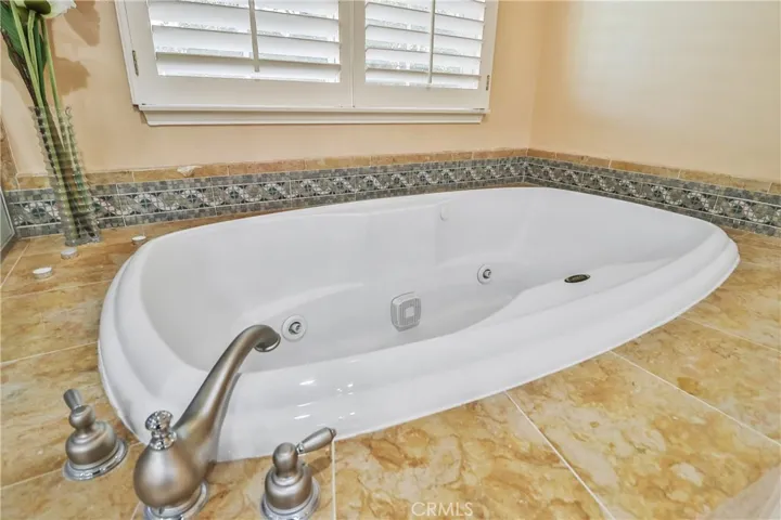 30428 Caspian Court, Agoura Hills, California 91301