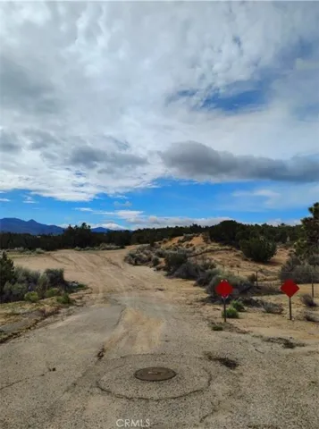 0 Oxford, Hesperia, California 92345
