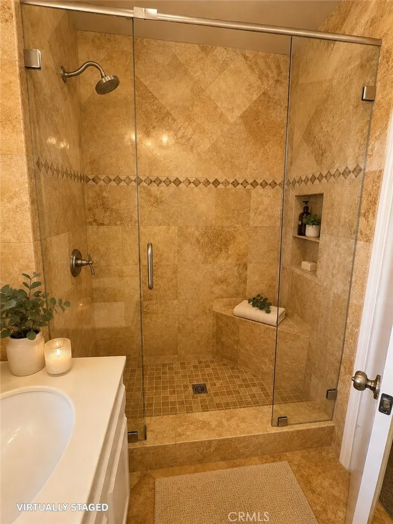 Shared Bathroom in Hallway Upstairs