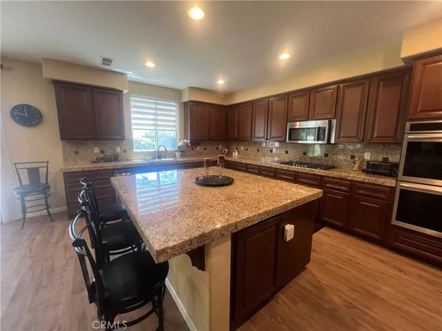 6480 Acey St., Eastvale, California 92880