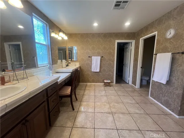 6480 Acey St., Eastvale, California 92880
